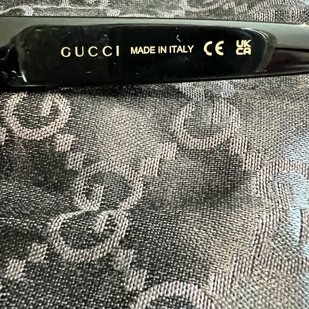 Gucci 1409 Sunglass - Picture 13 of 16